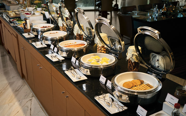 Top Five Things To Consider Before Ordering Buffet Equipment